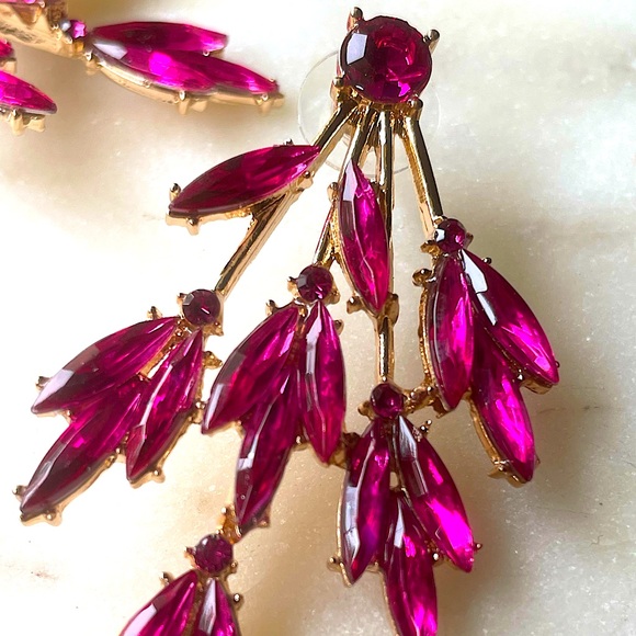 Willow dark pink Leaf Earrings - Picture 4 of 10